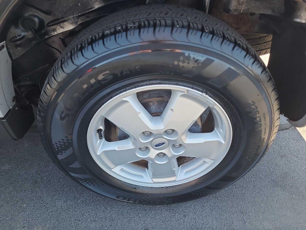Ford Escape FWD 4dr I4 Man XLS 2008