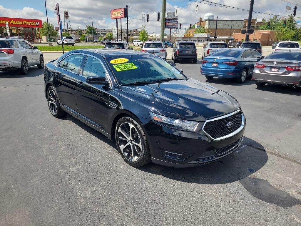 Ford Taurus 4dr Sdn SHO AWD 2016