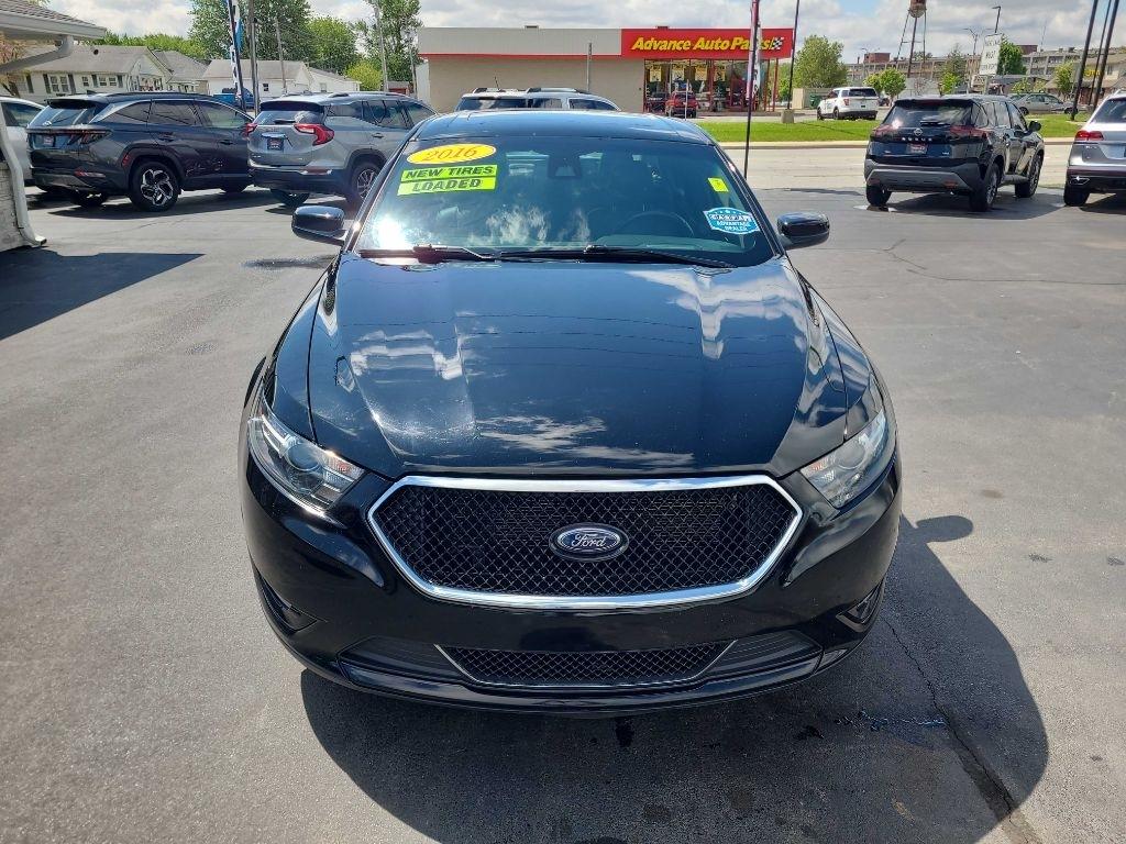 Ford Taurus 4dr Sdn SHO AWD 2016
