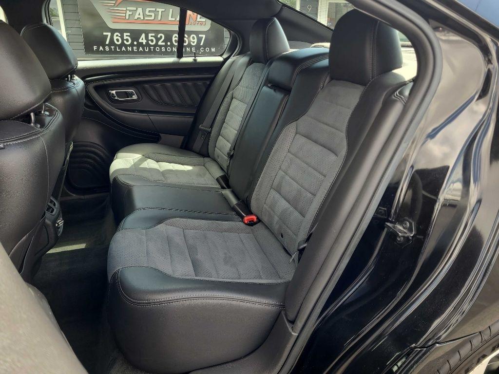 Ford Taurus 4dr Sdn SHO AWD 2016