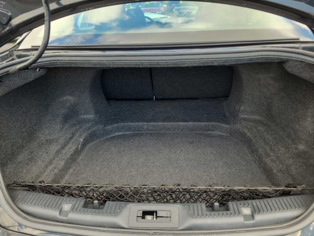 Ford Taurus 4dr Sdn SHO AWD 2016