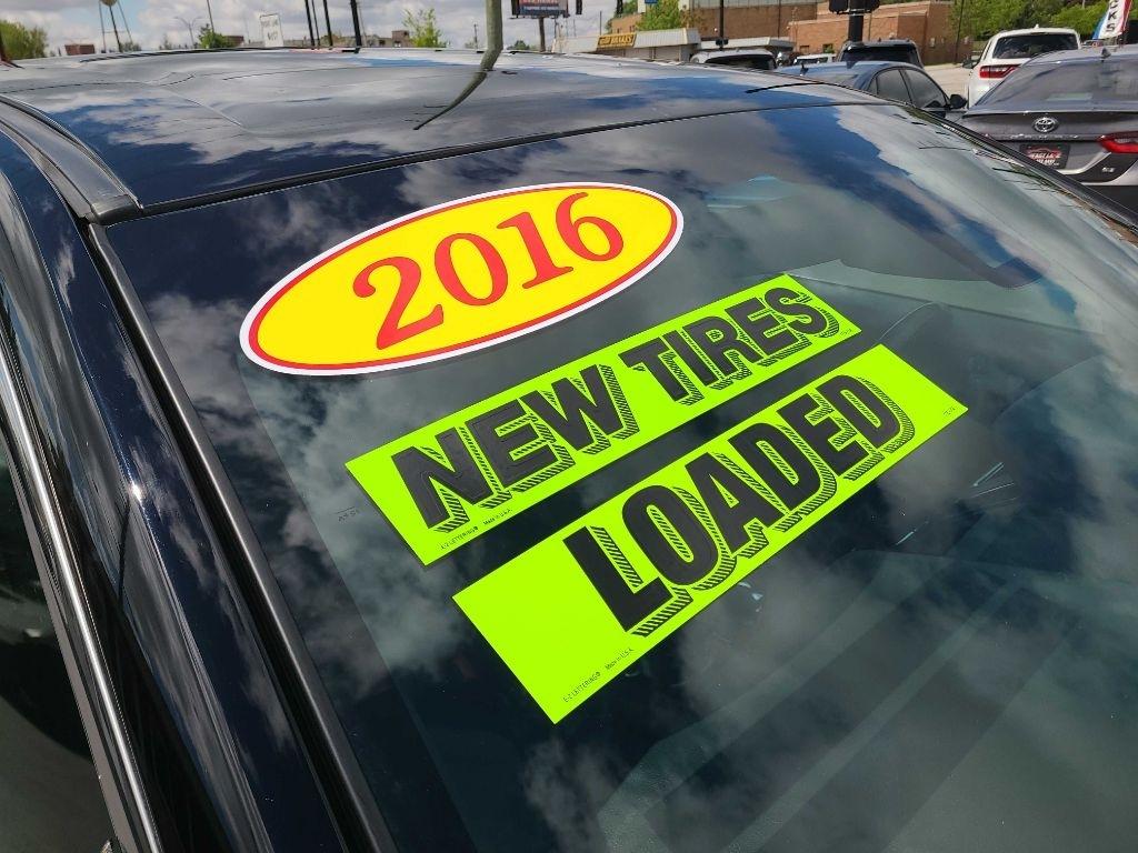 Ford Taurus 4dr Sdn SHO AWD 2016