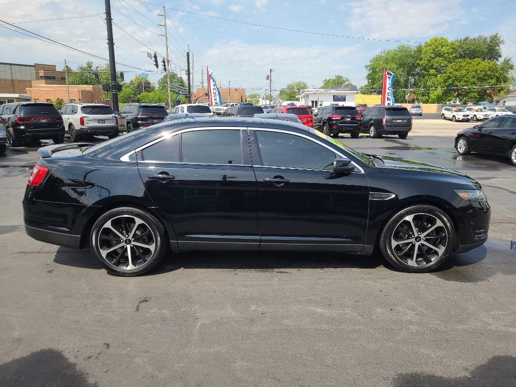 Ford Taurus 4dr Sdn SHO AWD 2016