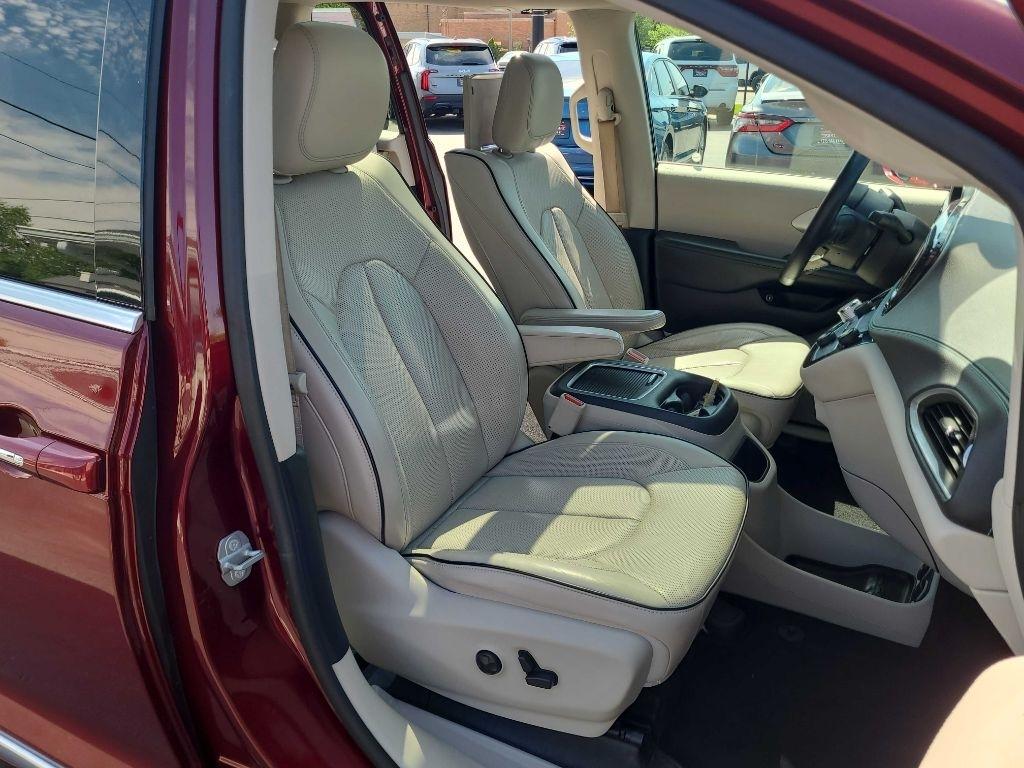 Chrysler Pacifica Hybrid Limited FWD 2018