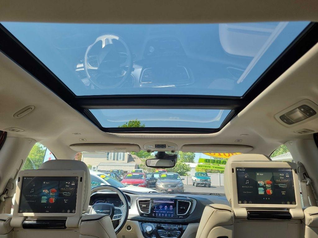 Chrysler Pacifica Hybrid Limited FWD 2018