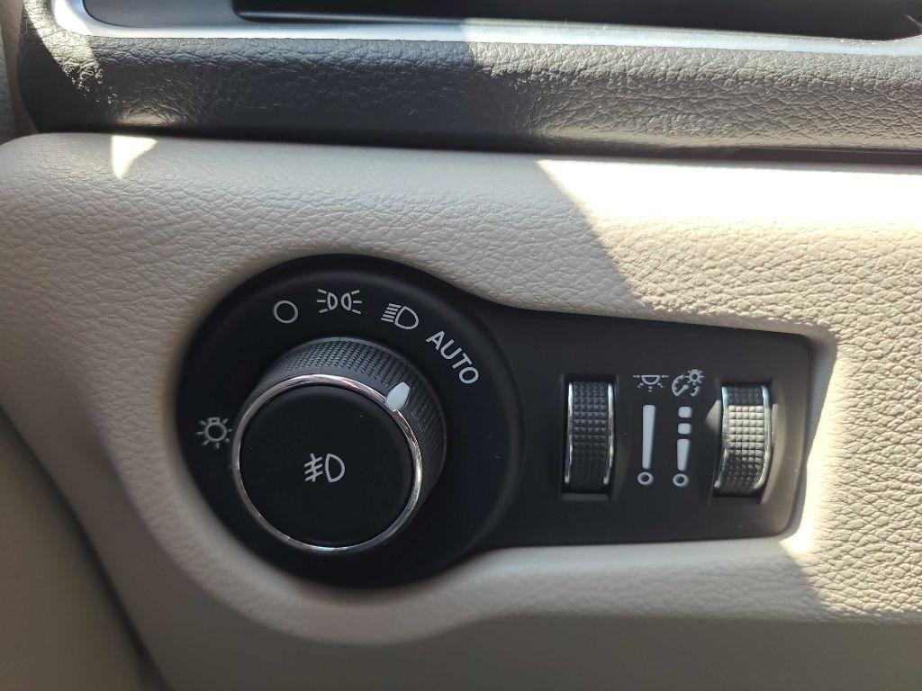 Chrysler Pacifica Hybrid Limited FWD 2018