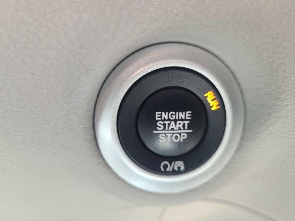 Chrysler Pacifica Hybrid Limited FWD 2018