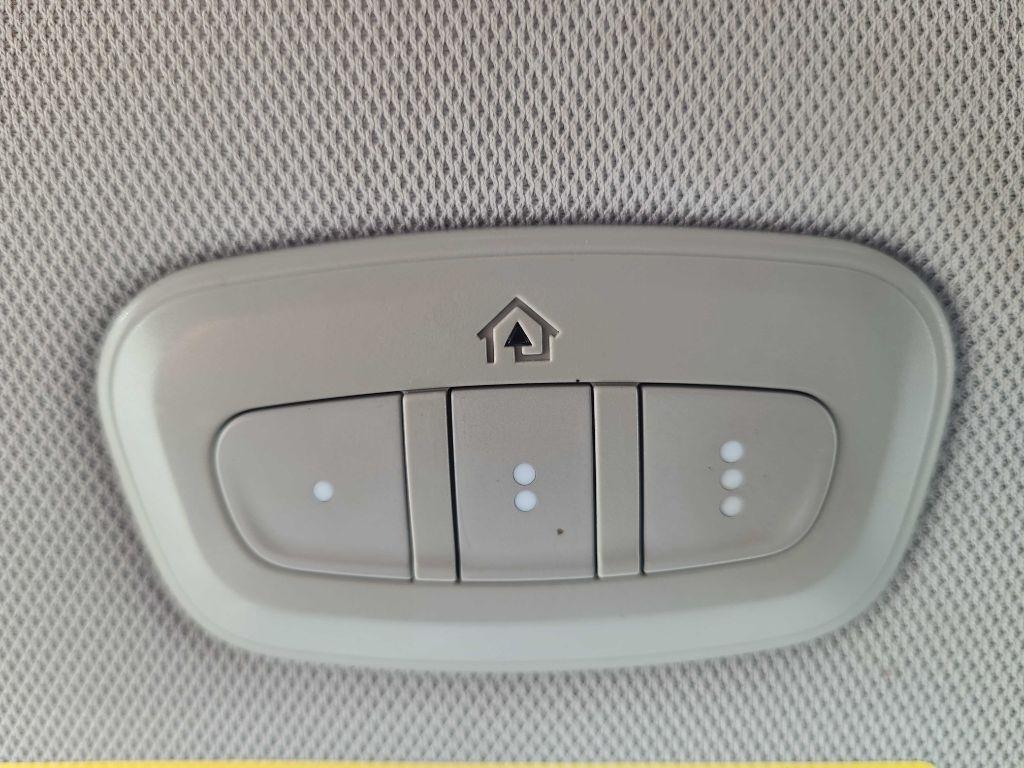 Chrysler Pacifica Hybrid Limited FWD 2018