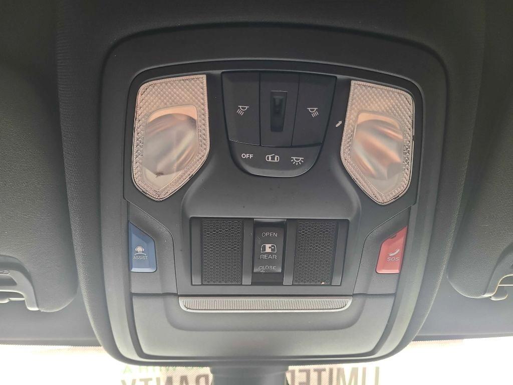 RAM 2500 Big Horn 4x4 Crew Cab 6'4" Box 2020