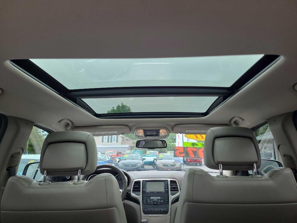 Jeep Grand Cherokee 4WD 4dr Laredo 2011