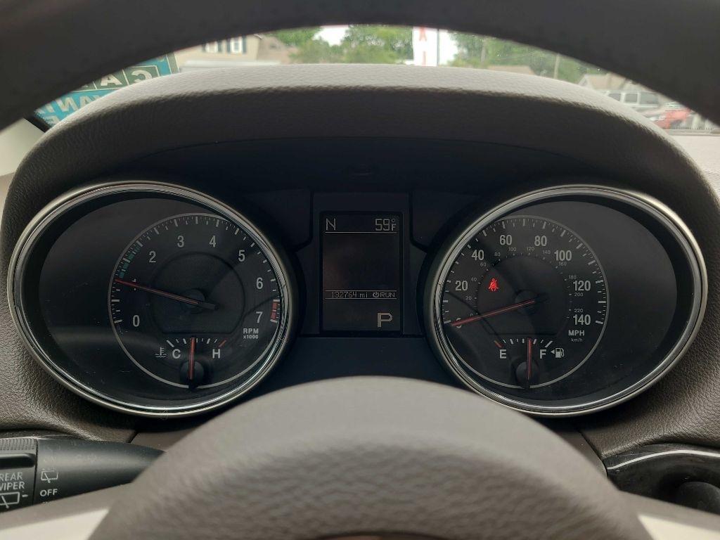 Jeep Grand Cherokee 4WD 4dr Laredo 2011