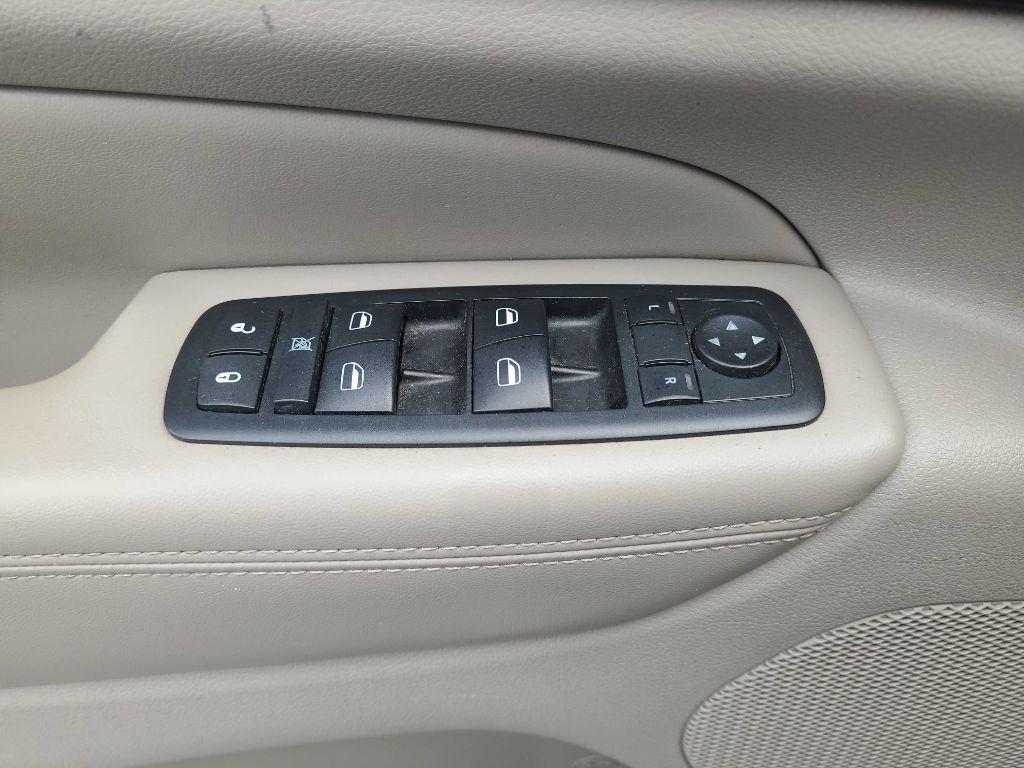 Jeep Grand Cherokee 4WD 4dr Laredo 2011