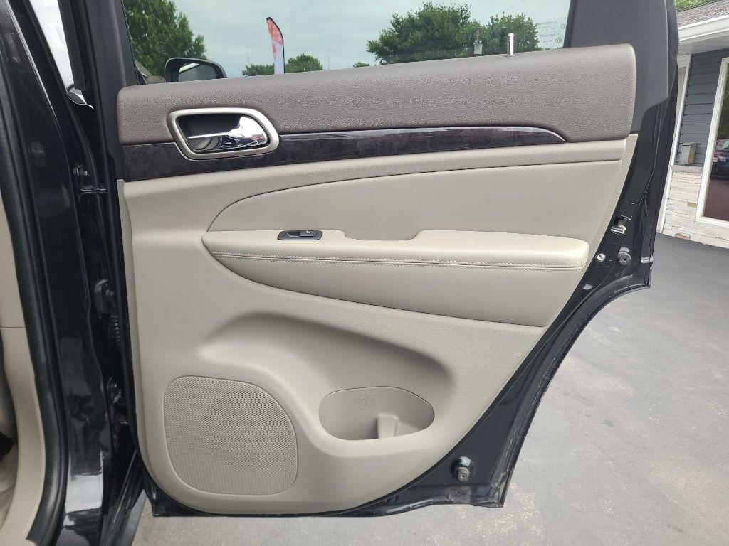 Jeep Grand Cherokee 4WD 4dr Laredo 2011