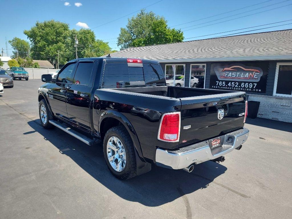 RAM 1500 4WD Crew Cab 140.5" Laramie 2014