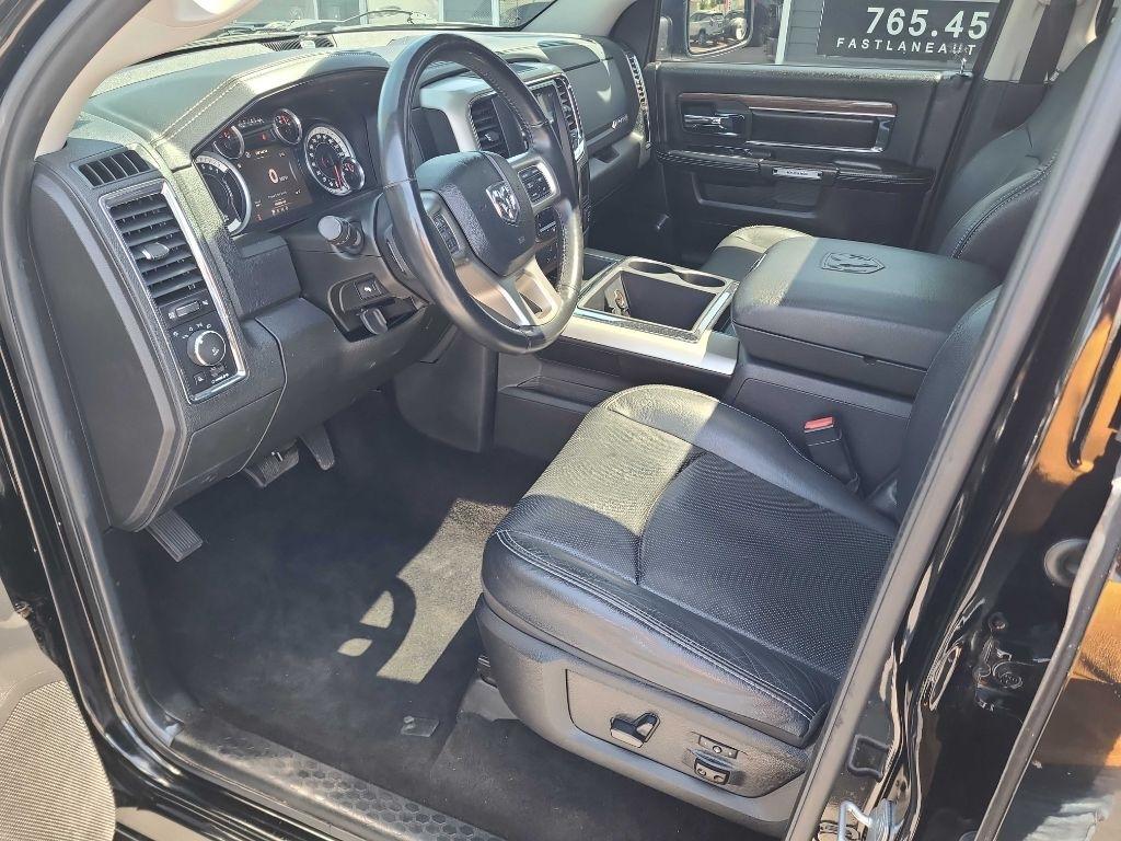 RAM 1500 4WD Crew Cab 140.5" Laramie 2014
