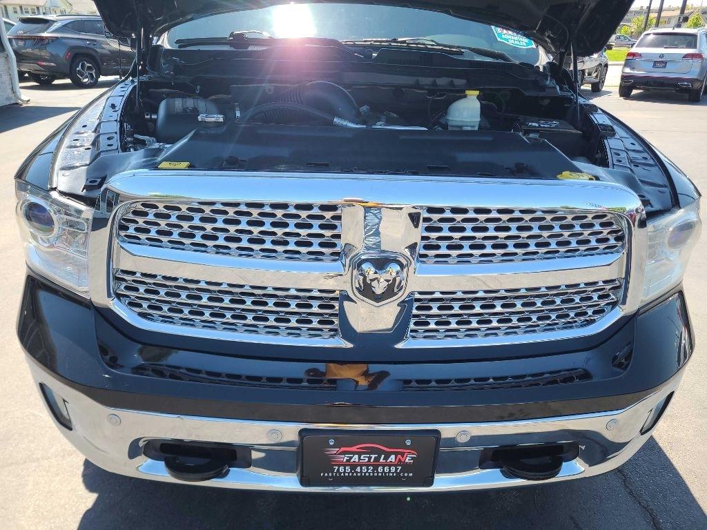 RAM 1500 4WD Crew Cab 140.5" Laramie 2014