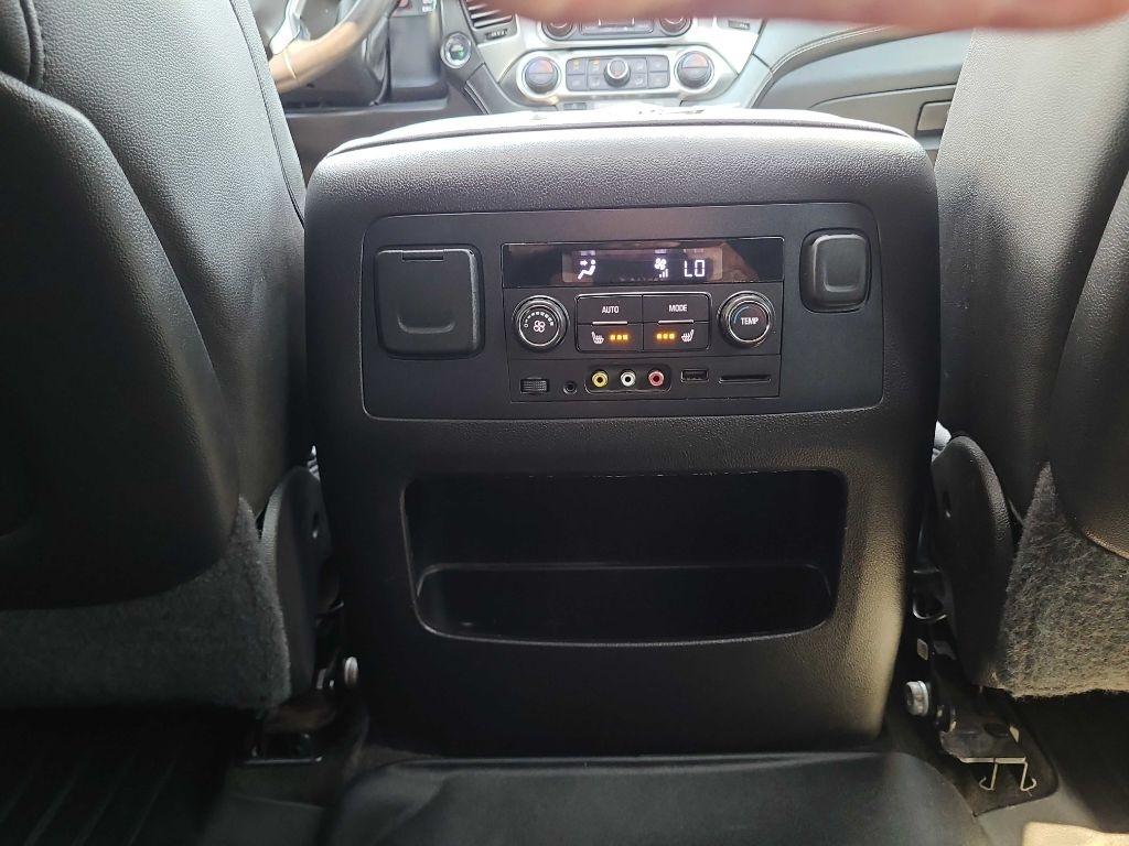 Chevrolet Tahoe 4WD 4dr LTZ 2015
