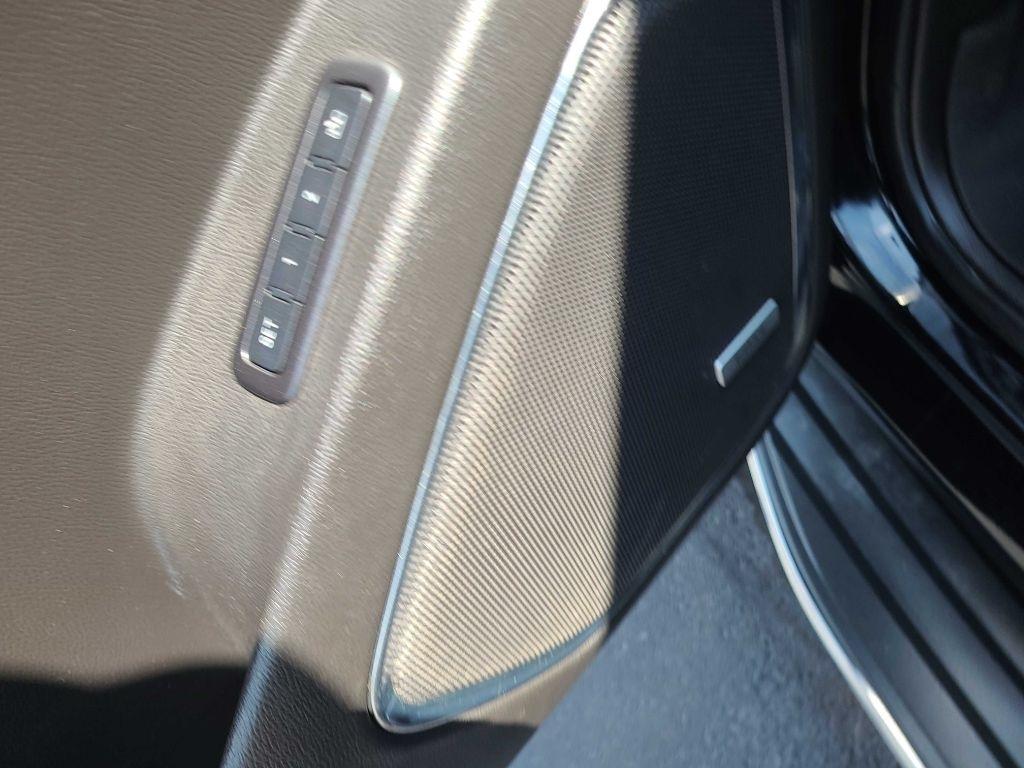 Chevrolet Tahoe 4WD 4dr LTZ 2015