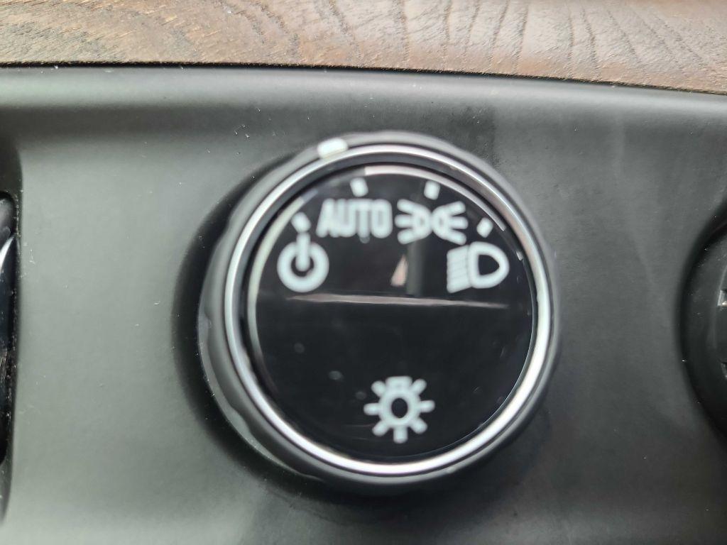 Cadillac Escalade ESV 4WD 4dr Premium Luxury 2019