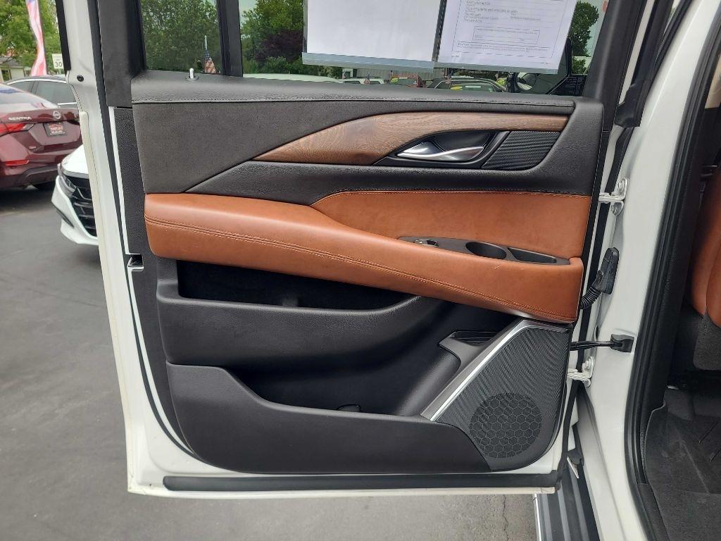 Cadillac Escalade ESV 4WD 4dr Premium Luxury 2019