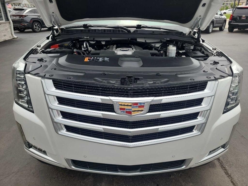 Cadillac Escalade ESV 4WD 4dr Premium Luxury 2019