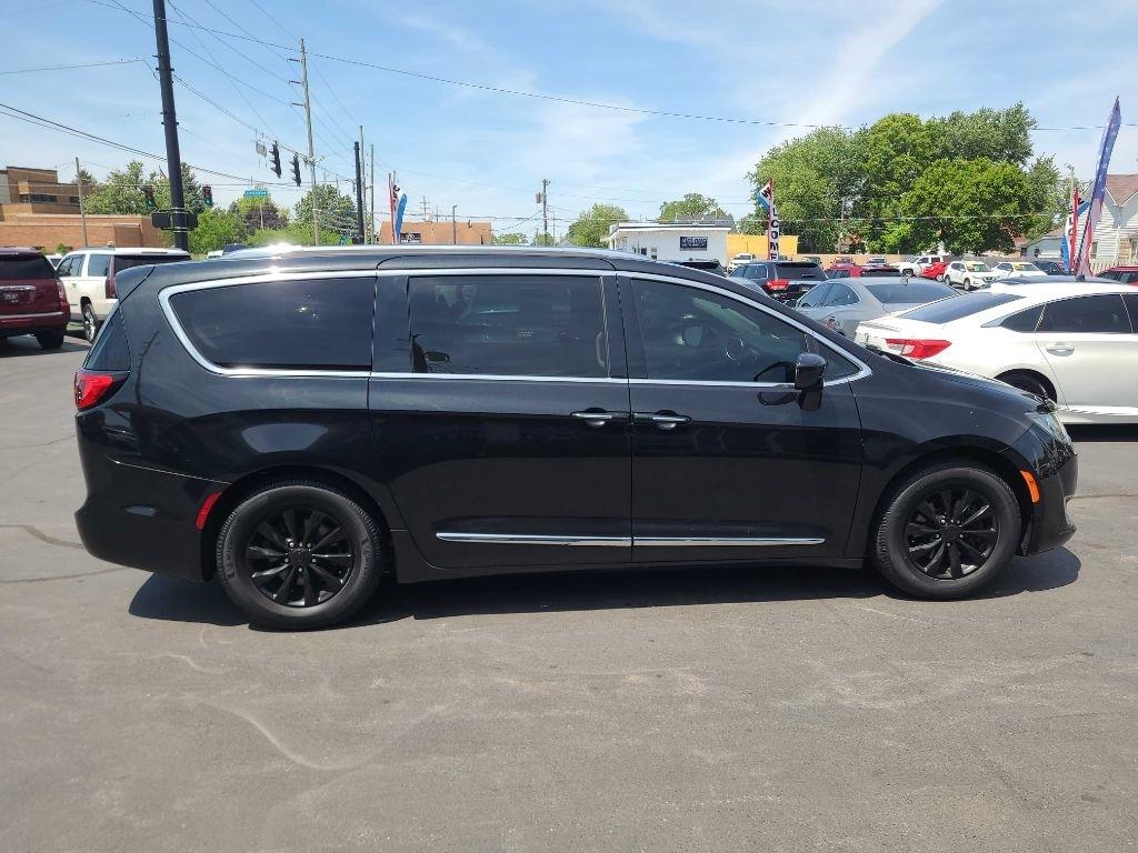 Chrysler Pacifica Touring L Plus FWD 2018