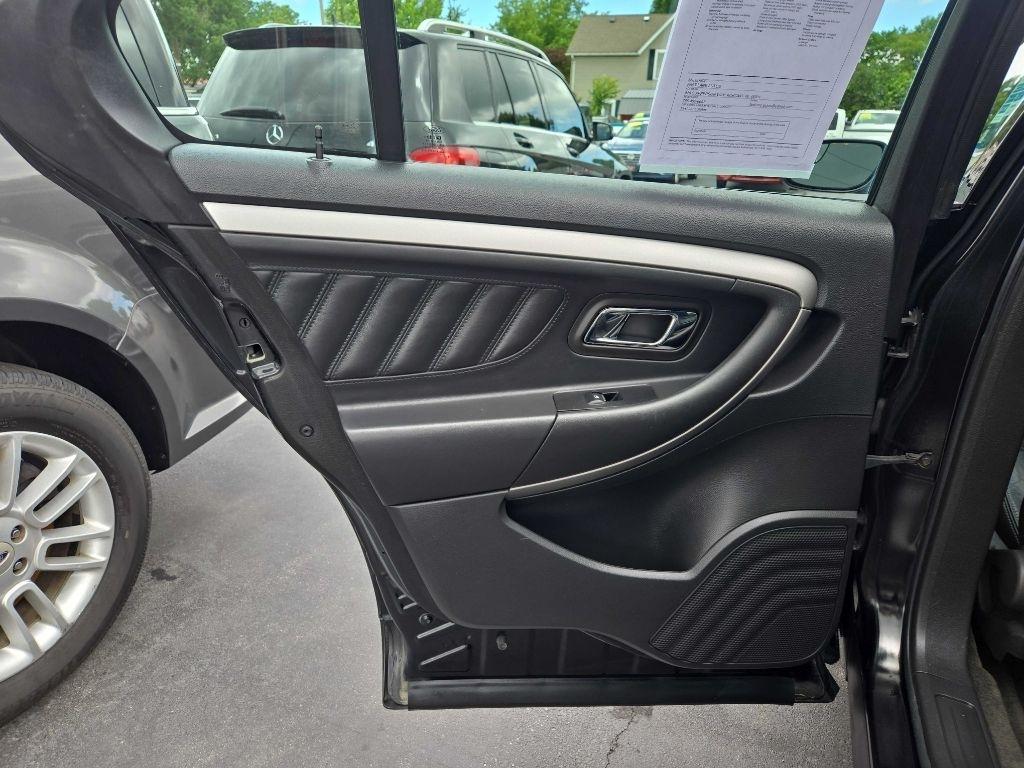 Ford Taurus 4dr Sdn SEL FWD 2013