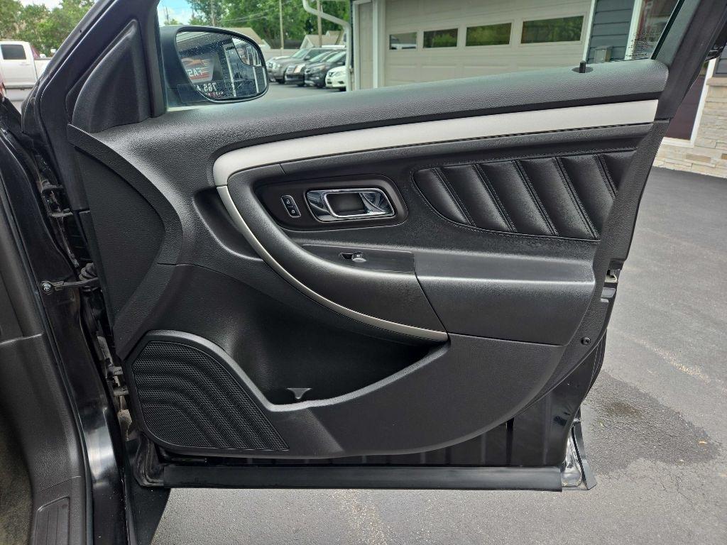 Ford Taurus 4dr Sdn SEL FWD 2013