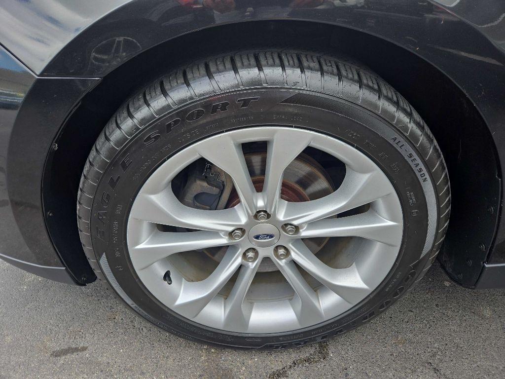 Ford Taurus 4dr Sdn SEL FWD 2013