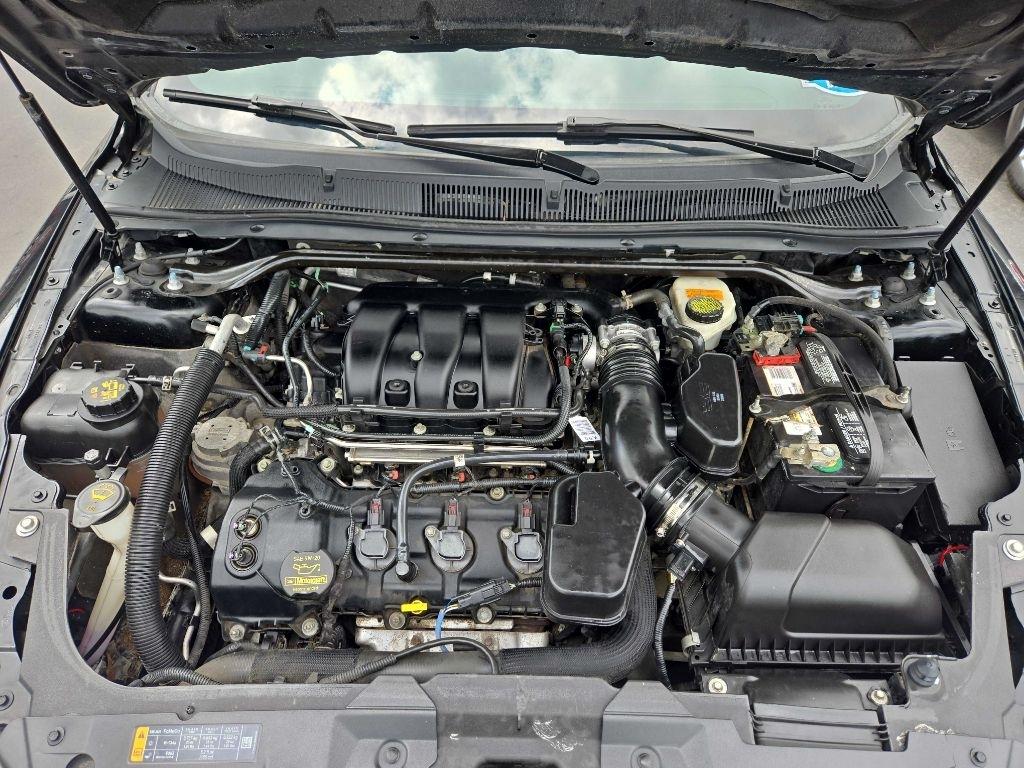 Ford Taurus 4dr Sdn SEL FWD 2013