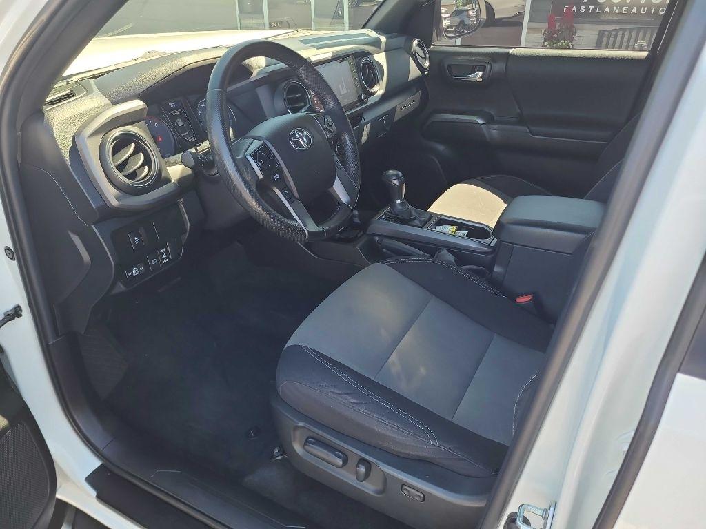 Toyota Tacoma 4WD SR Double Cab 5' Bed V6 AT (Natl) 2021