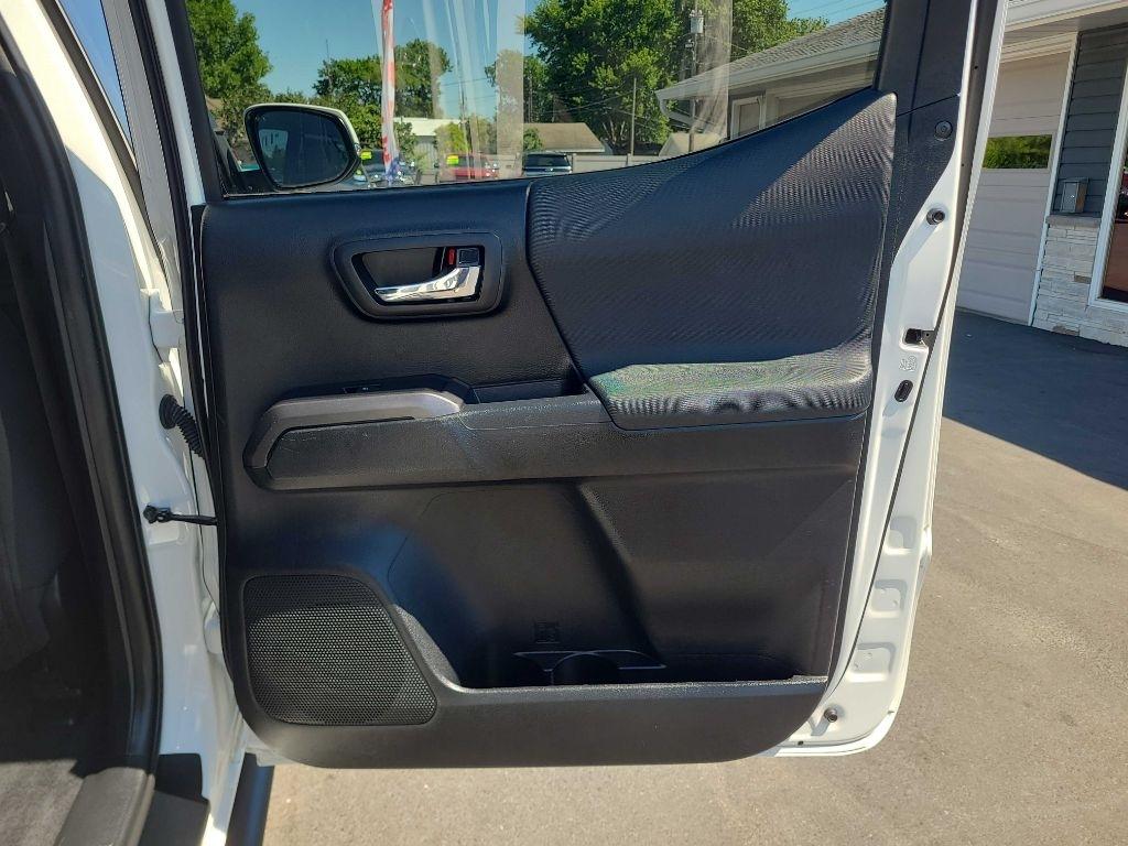 Toyota Tacoma 4WD SR Double Cab 5' Bed V6 AT (Natl) 2021