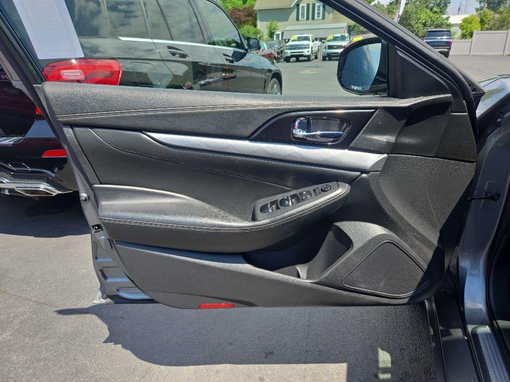 Nissan Maxima SV 3.5L 2018