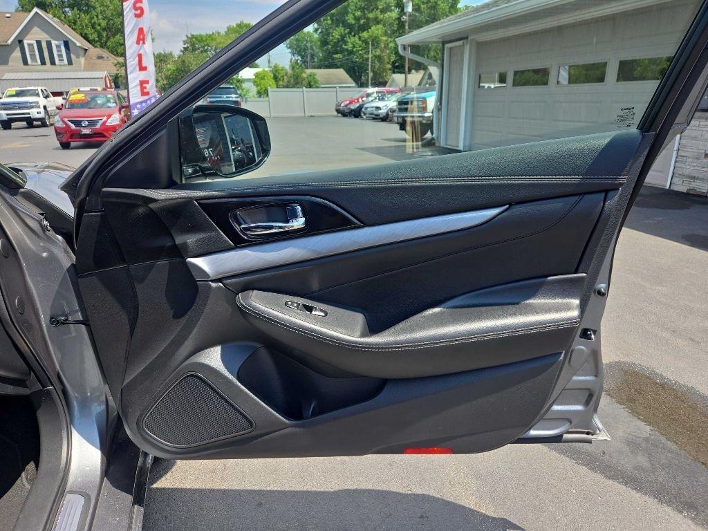 Nissan Maxima SV 3.5L 2018