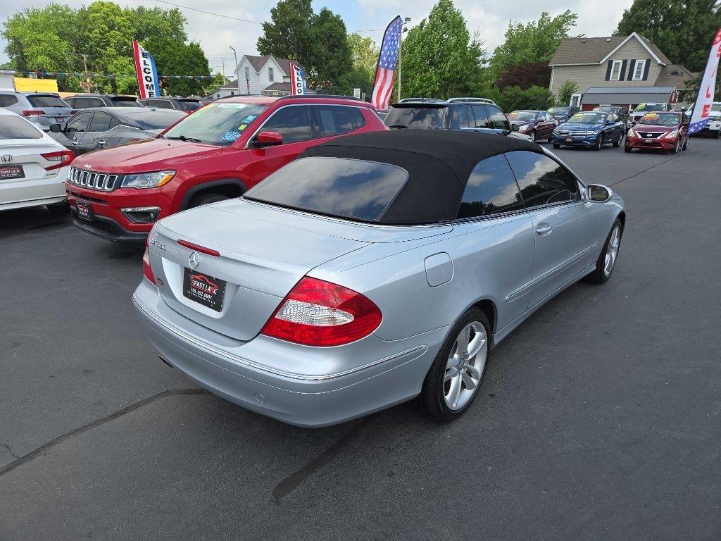 Mercedes-Benz CLK-Class 2dr Cabriolet 3.5L 2008