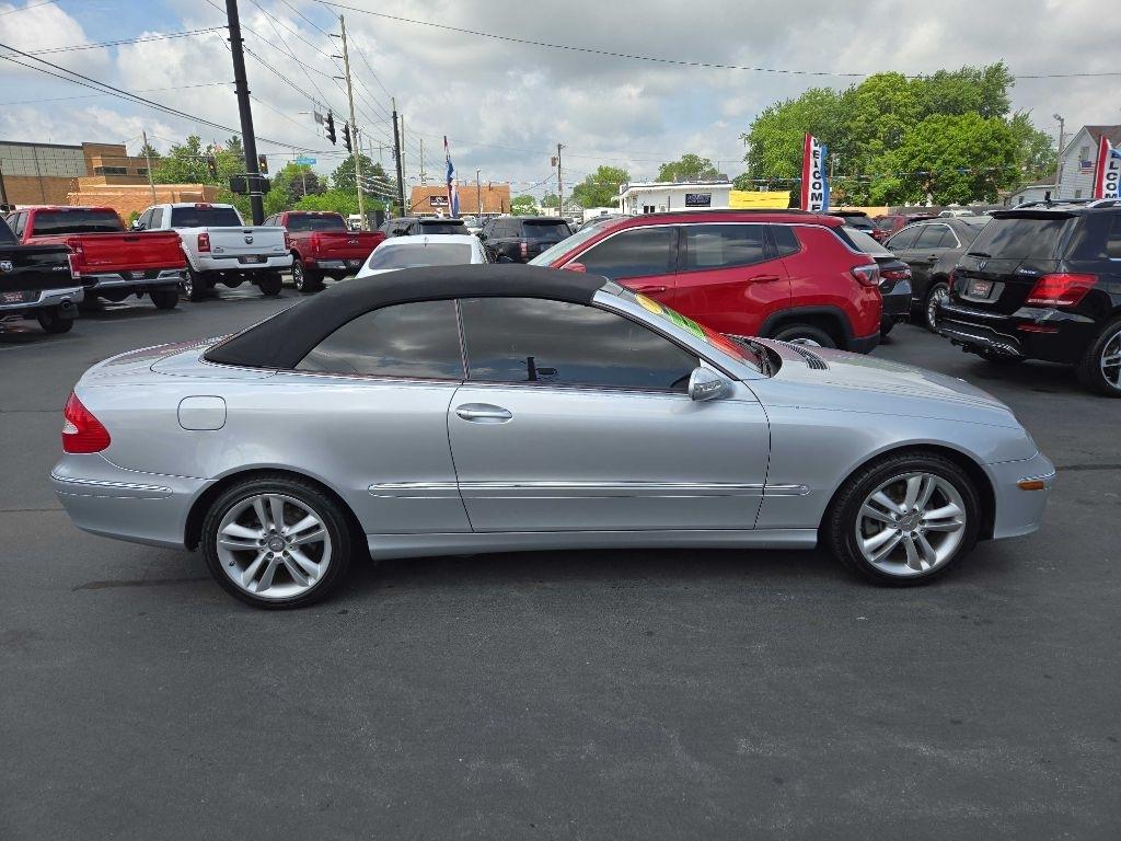 Mercedes-Benz CLK-Class 2dr Cabriolet 3.5L 2008