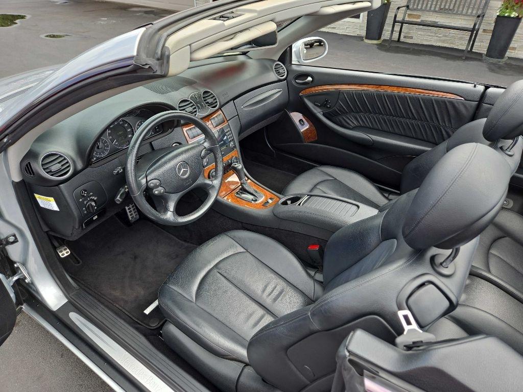 Mercedes-Benz CLK-Class 2dr Cabriolet 3.5L 2008