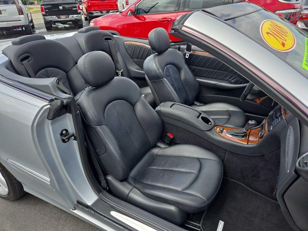 Mercedes-Benz CLK-Class 2dr Cabriolet 3.5L 2008