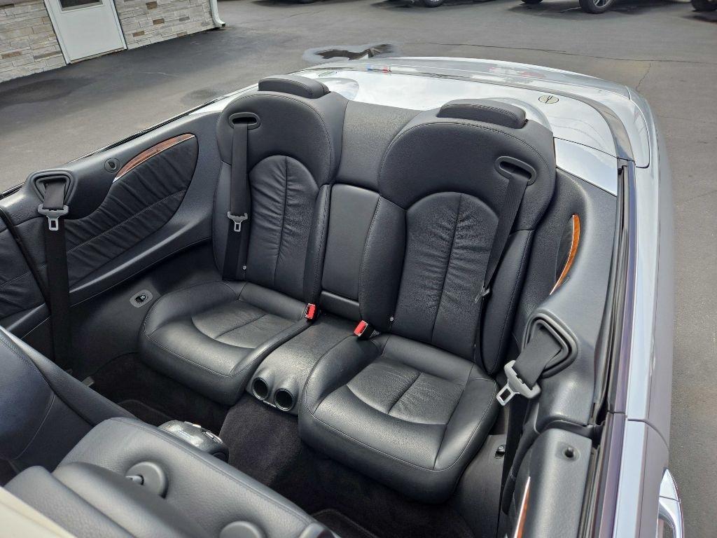 Mercedes-Benz CLK-Class 2dr Cabriolet 3.5L 2008