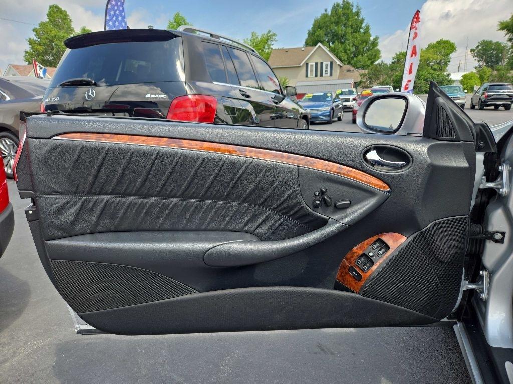 Mercedes-Benz CLK-Class 2dr Cabriolet 3.5L 2008