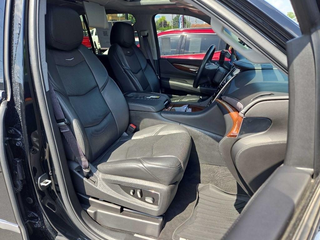 Cadillac Escalade 4WD 4dr Premium Luxury 2017