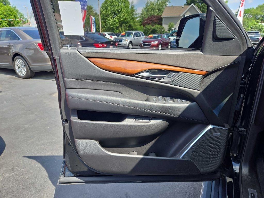 Cadillac Escalade 4WD 4dr Premium Luxury 2017