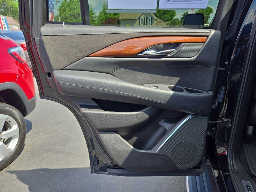 Cadillac Escalade 4WD 4dr Premium Luxury 2017