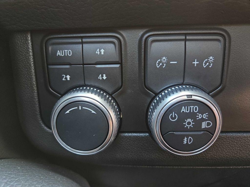 GMC Yukon XL 4WD 4dr Denali 2021
