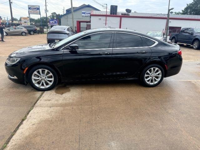 Chrysler 200  2015