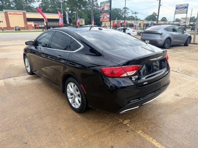 Chrysler 200  2015