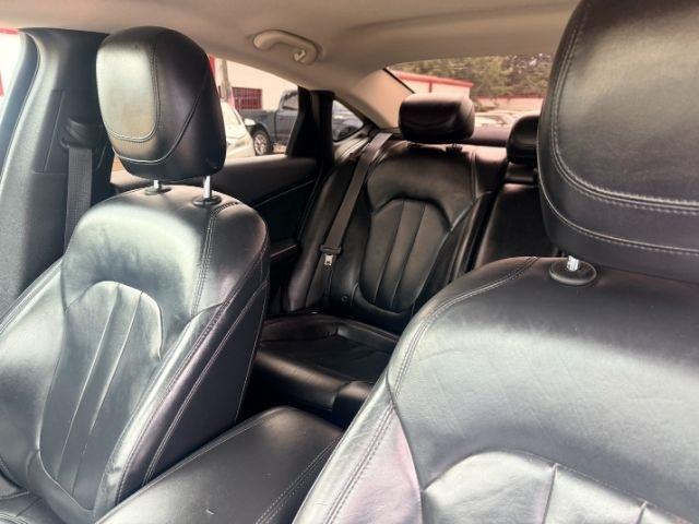 Chrysler 200  2015