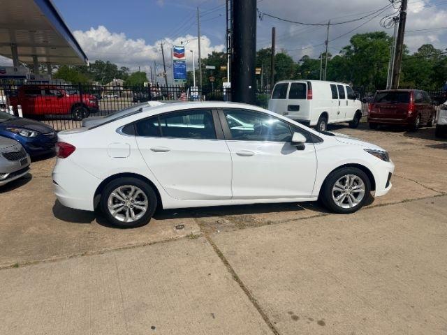 Chevrolet Cruze  2019