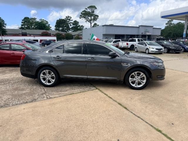 Ford Taurus  2018