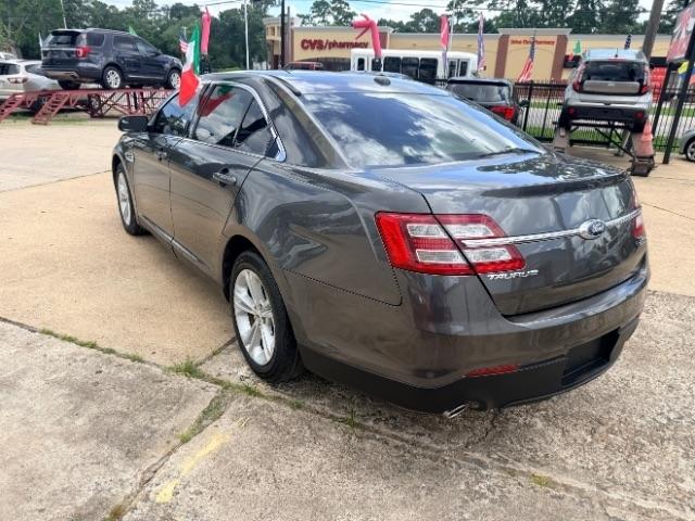 Ford Taurus  2018